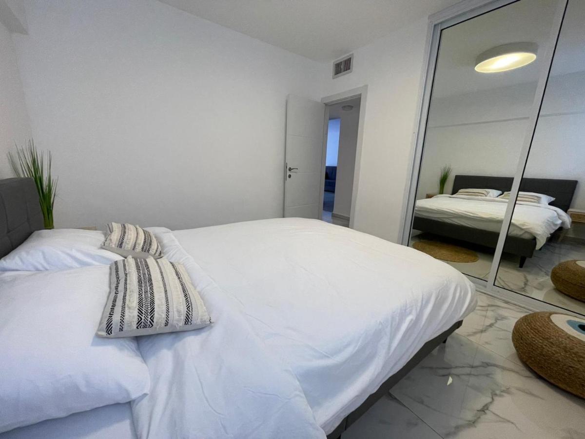 Apartment דירת 4 חדרים, 2 מרפסות, 114 מ