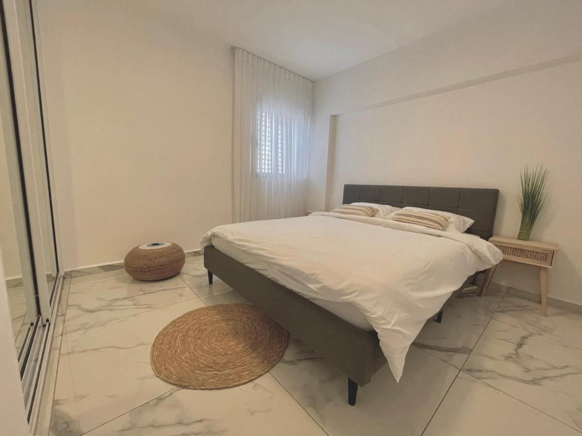Apartment דירת 4 חדרים, 2 מרפסות, 114 מ